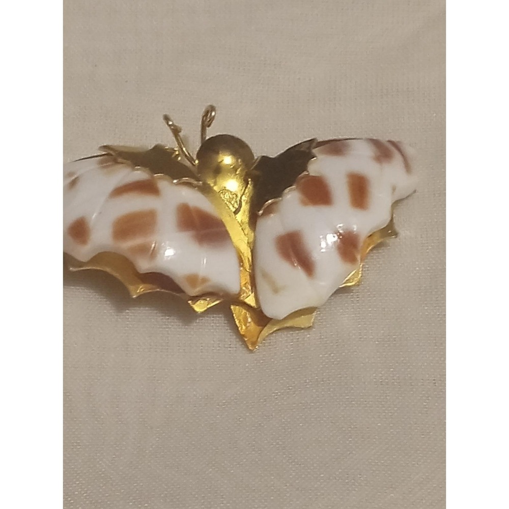 Vintage gold Tone Shell Butterfly Pin